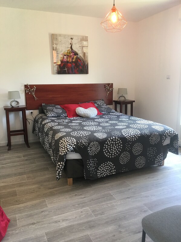 2 bedrooms, iron/ironing board, travel cot, bed sheets