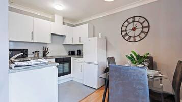 Fridge, microwave, oven, stovetop