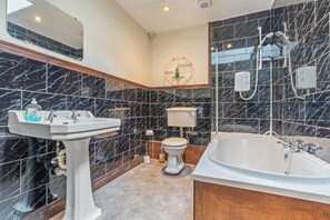 Shower, hair dryer - Daffodil Apartment 4 Bedroom in Pontypool (Torfaen Principal Area)