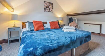 Daffodil Apartment 4 Bedroom in Pontypool