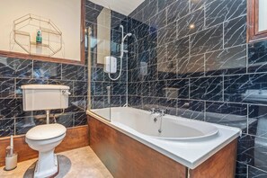 Shower, hair dryer - Daffodil Apartment 4 Bedroom in Pontypool (Torfaen Principal Area)