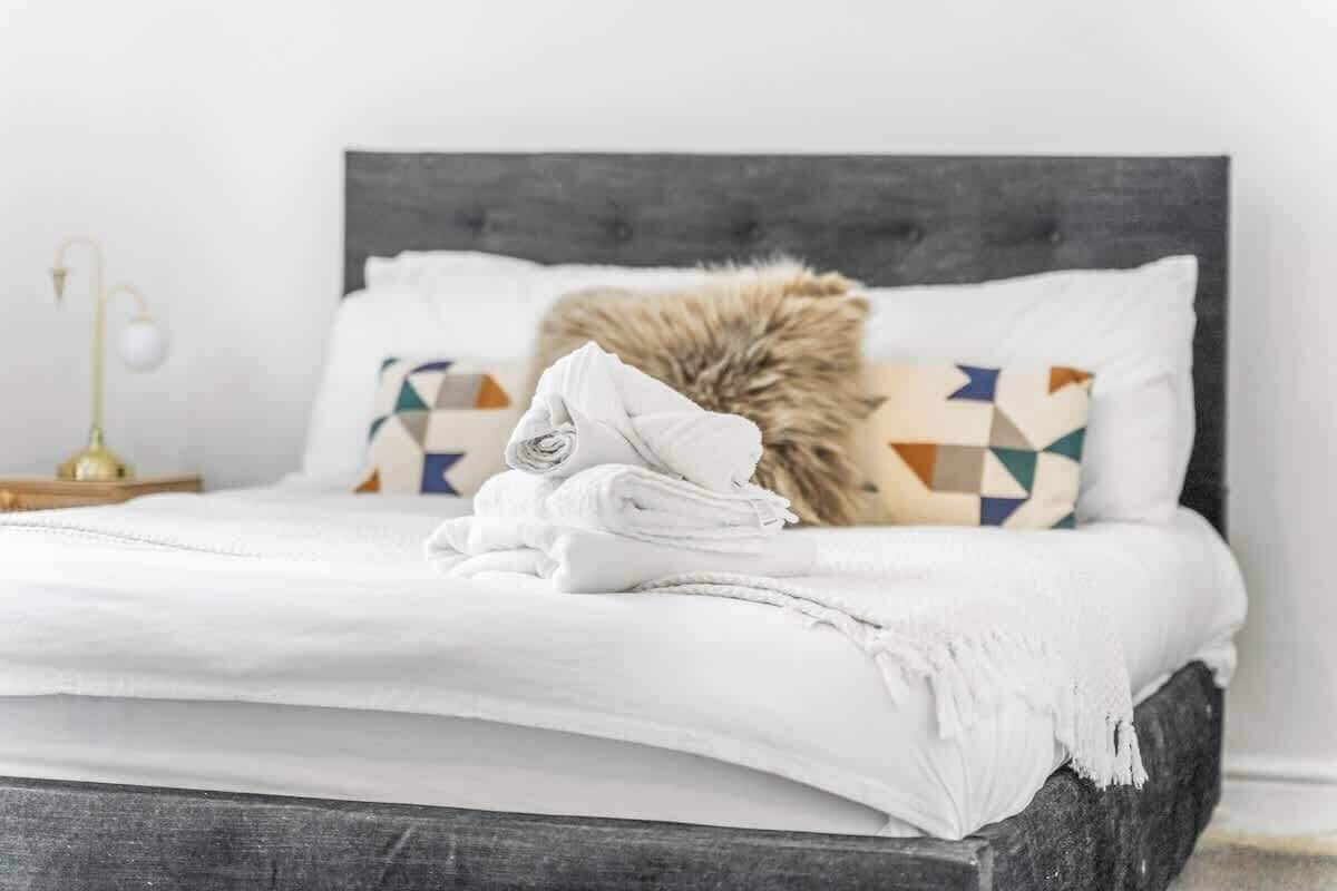 2 soverom, strykejern/-brett, wi-fi og sengetøy