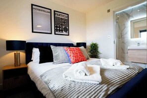 4 slaapkamers, een strijkplank/strijkijzer, wifi, beddengoed