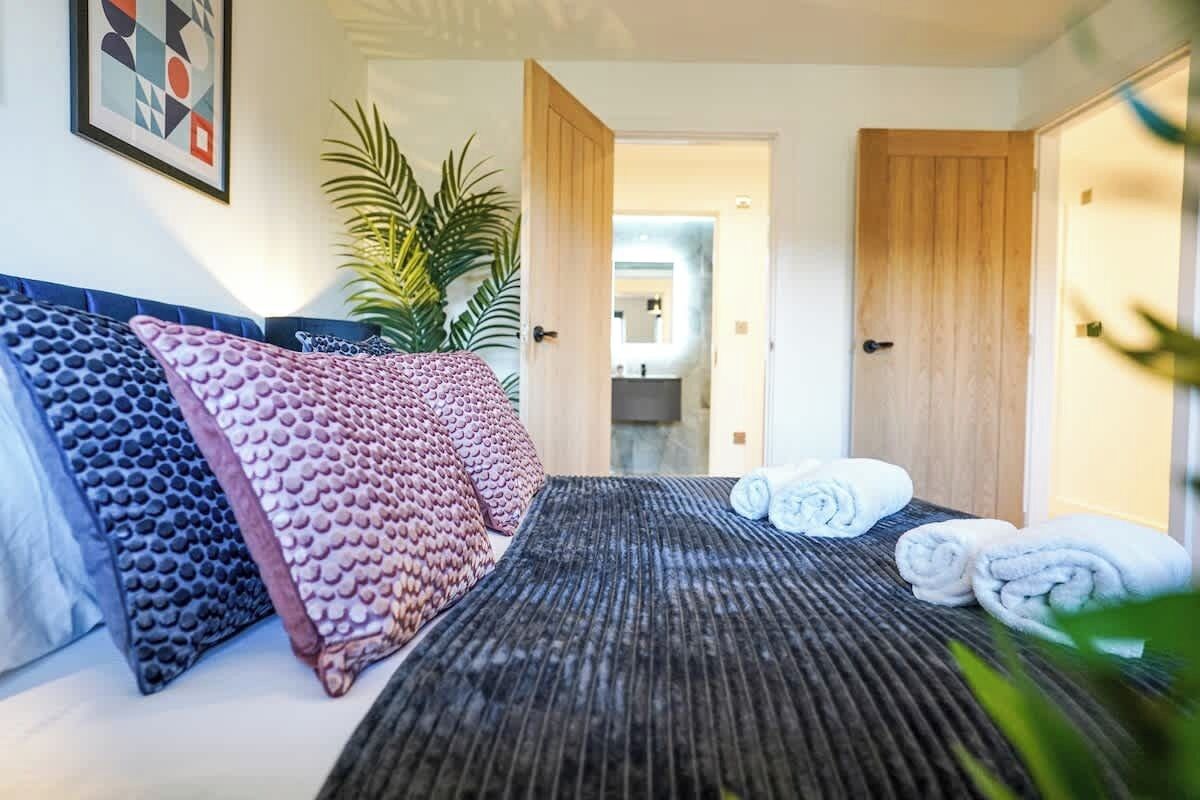 4 chambres, fer et planche à repasser, Wi-Fi, literie fournie