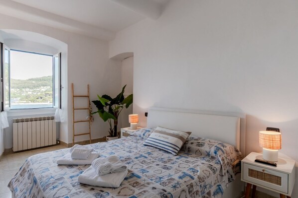 1 bedroom, iron/ironing board