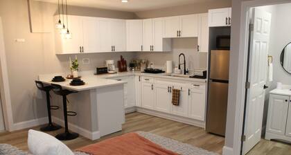 Cozy & Stylish Studio Getaway