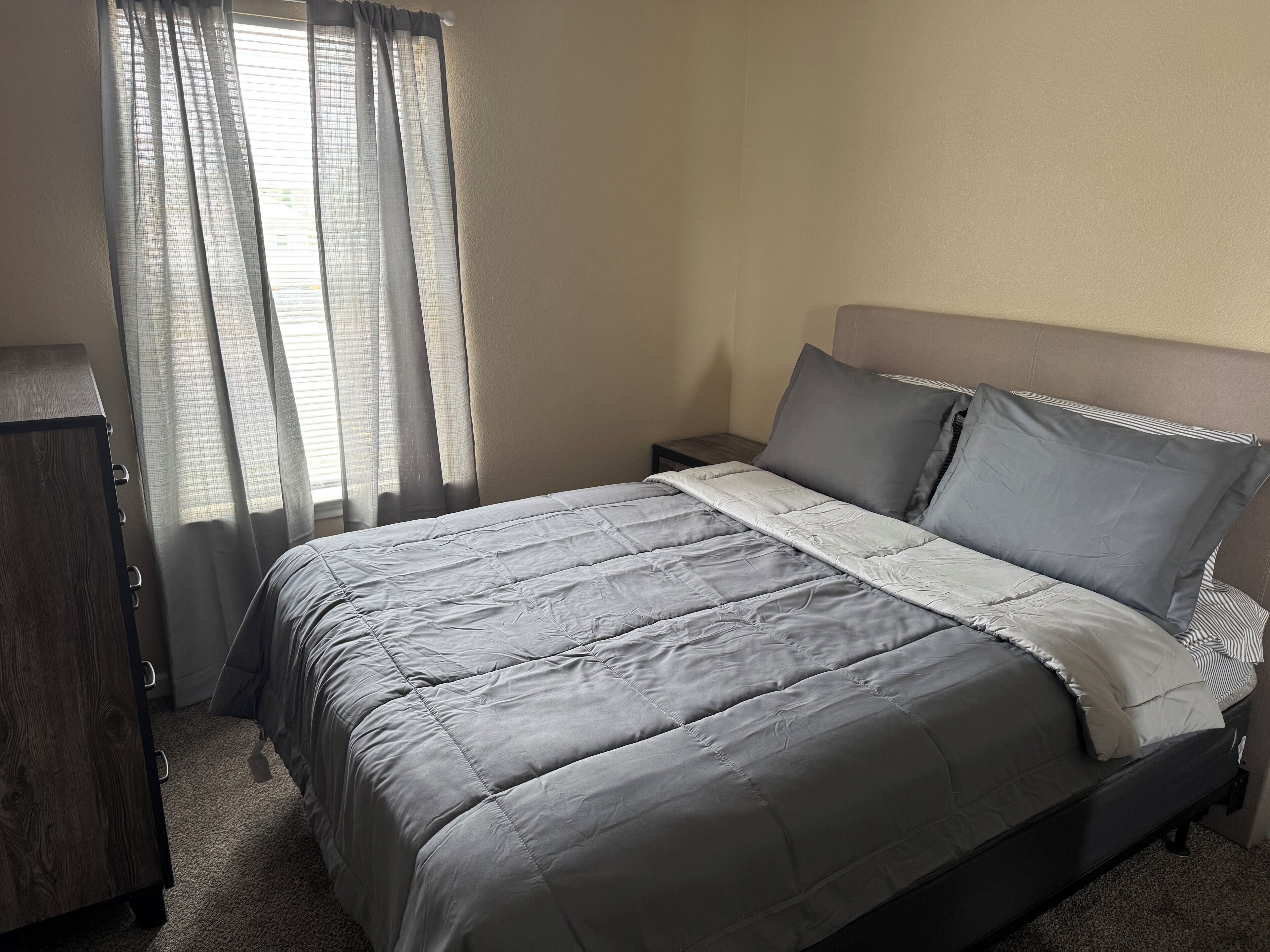 4 bedrooms, WiFi, bed sheets