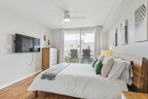 1 bedroom, desk, free WiFi, bed sheets