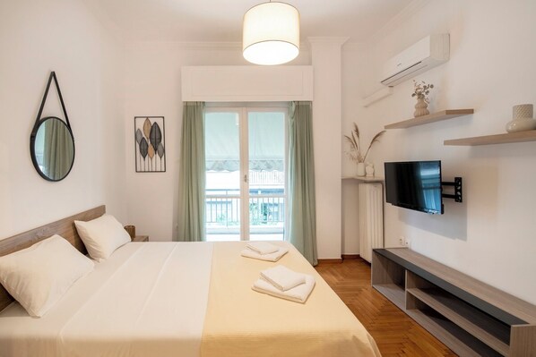 1 habitación, tabla de planchar con plancha, wifi y ropa de cama