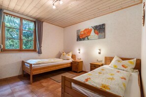 3 bedrooms, WiFi, bed sheets