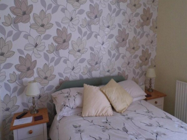 Classic Double Room | Iron/ironing board, free WiFi