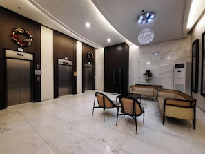 Condo, 1 Bedroom, Private Pool, Pool View | Interior