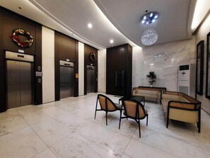 Condo, 1 Bedroom, Private Pool, Pool View | Interior