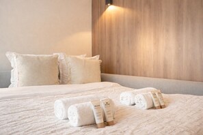 Deluxe Duplex, City View