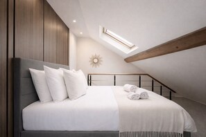 Iron/ironing board, travel cot, free WiFi, bed sheets - 5497 Gavarni (Paris)