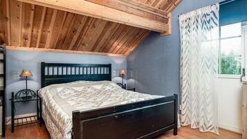 3 bedrooms, WiFi, bed sheets