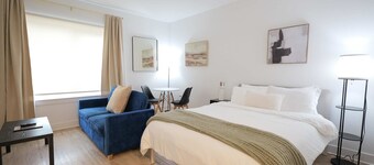 The Platinum Downtown Stamford Studio Getaway