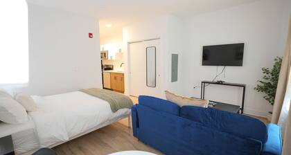 The Platinum Downtown Stamford Studio Getaway