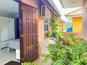 Outdoor dining - Cozy & Central Stay in Curaçao (Willemstad)