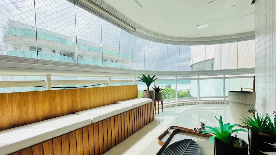 CM 304 - luxo conforto em frente ao mar