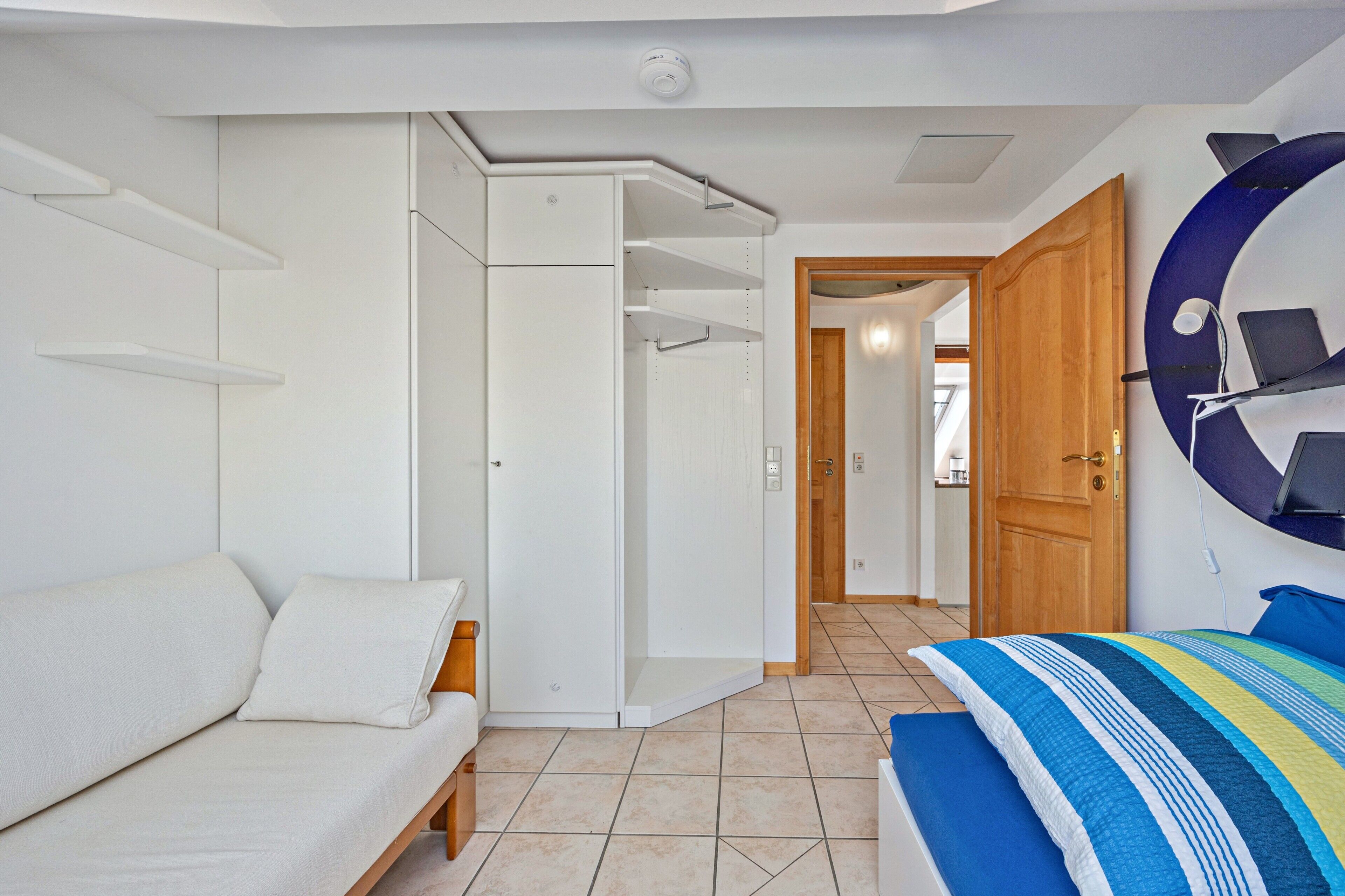 2 bedrooms, iron/ironing board, bed sheets