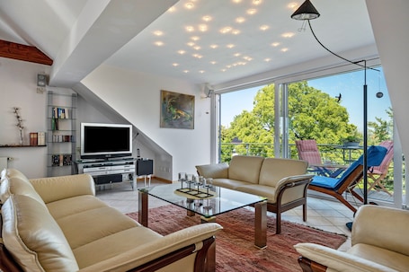 テレビ、暖炉、DVD プレーヤー、ステレオ. Apartment 'Dachstübchen' with Balcony