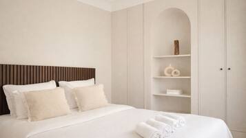 Deluxe Apartment, City View