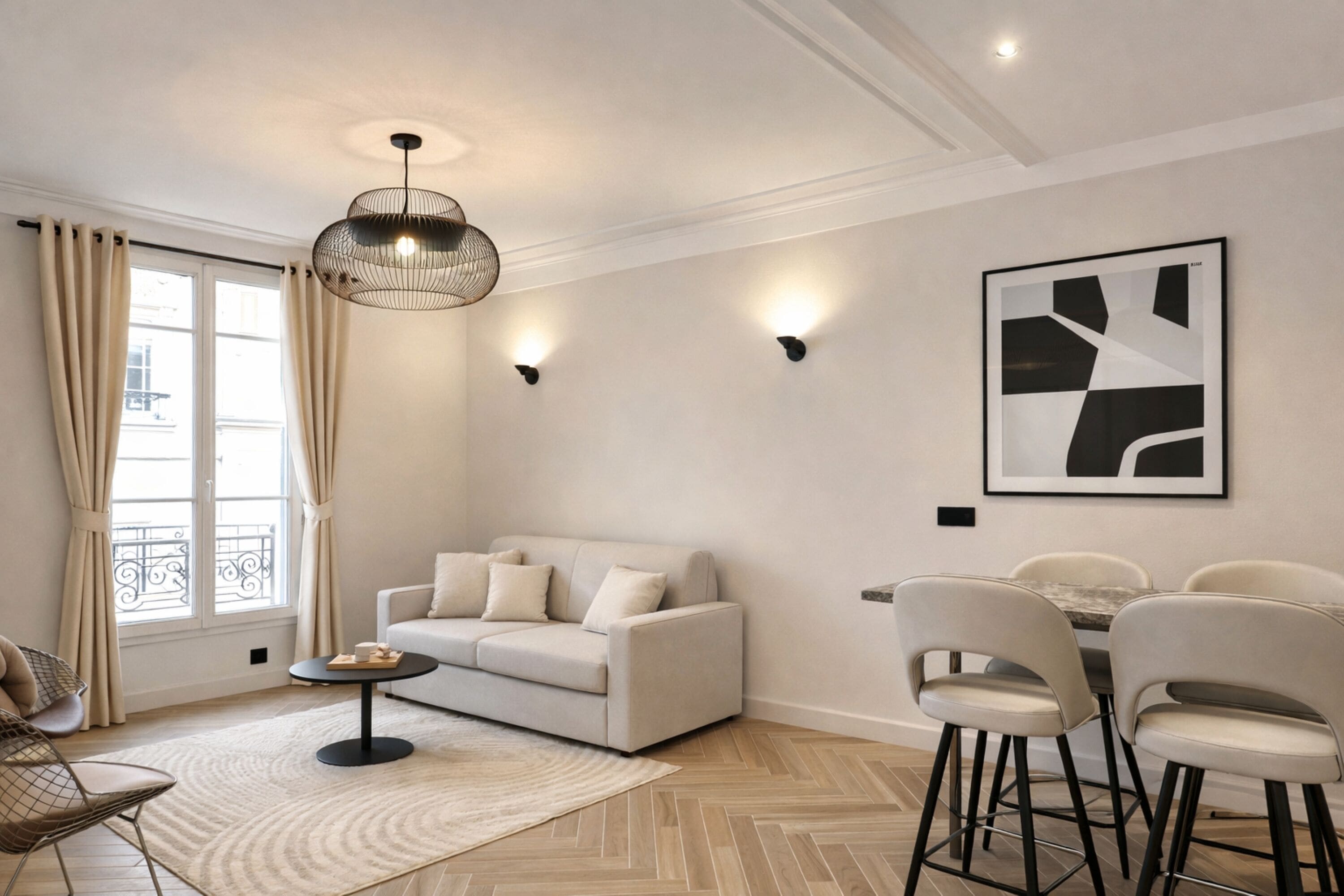 Deluxe Apartment, City View | Living area