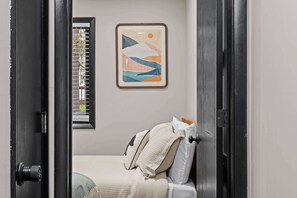 4 quartos, berço de viagem, Wi-Fi, roupa de cama