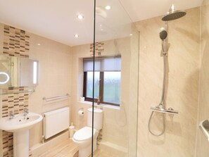 Cottage | Badkamer | Een douche
