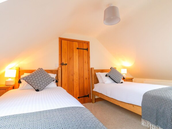 6 bedrooms, individually decorated, individually furnished, free WiFi