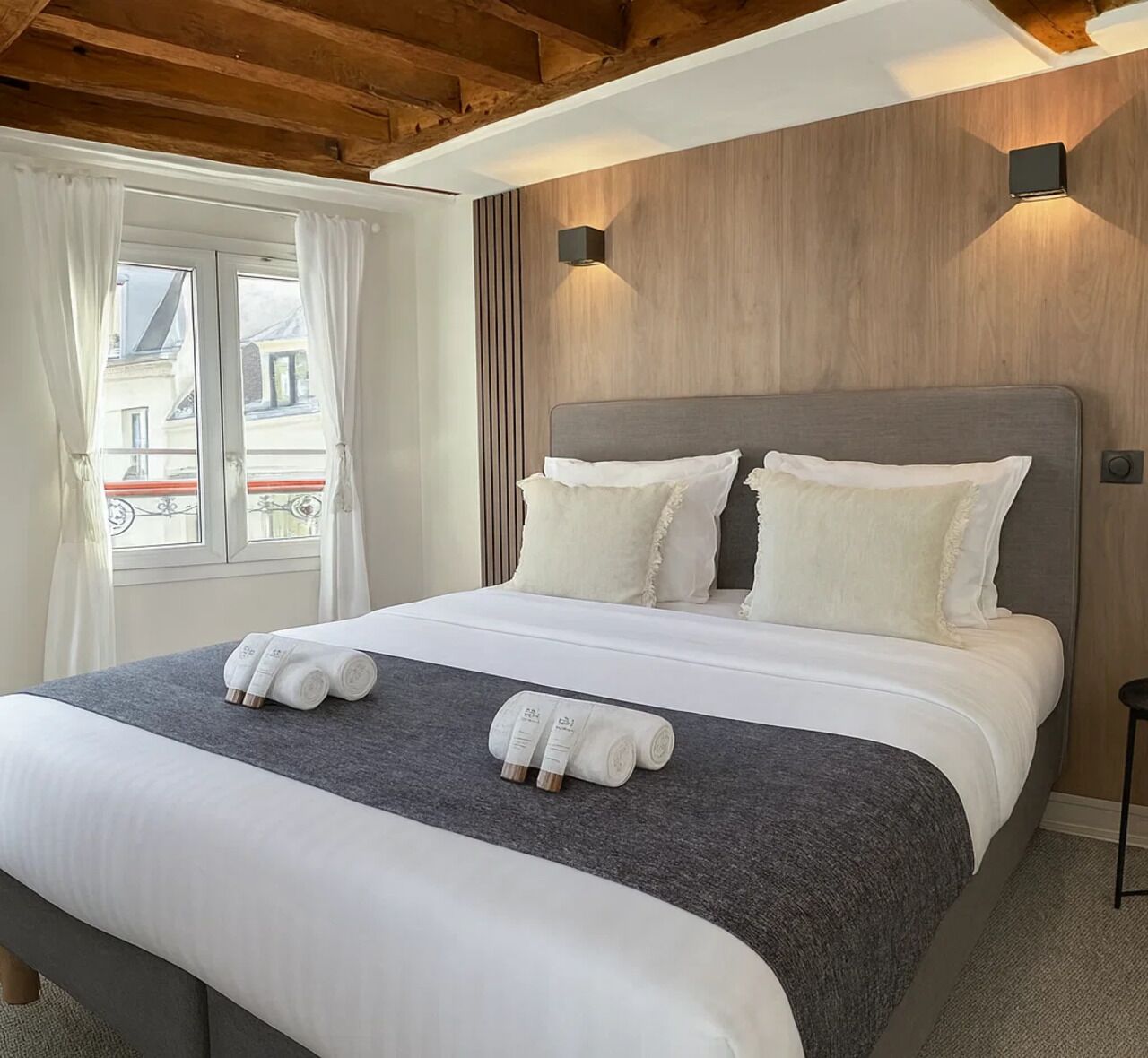 슈피리어 아파트, 시내 전망 | 다리미/다리미판, 여행용 아기침대, 무료 WiFi, 침대 시트