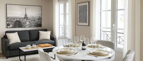 Superior Apartment, City View | Living area