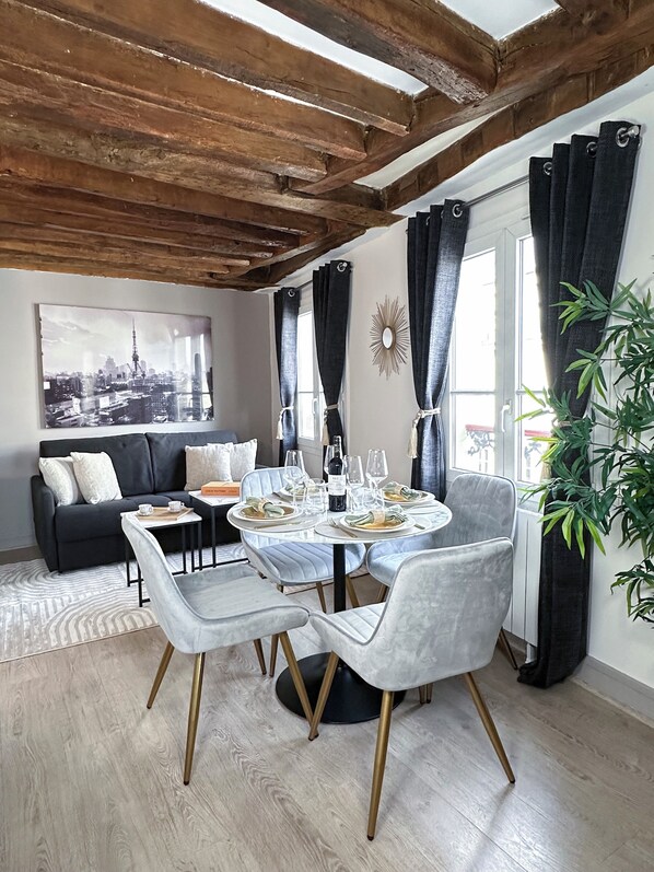 Superior Apartment, City View | Living area | 80-cm Smart TV with digital channels