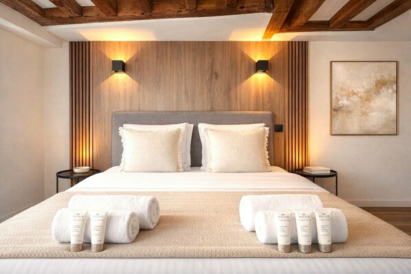 Superior Apartment, City View | Iron/ironing board, travel crib, free WiFi, bed sheets