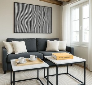 Superior Apartment, City View | Living area