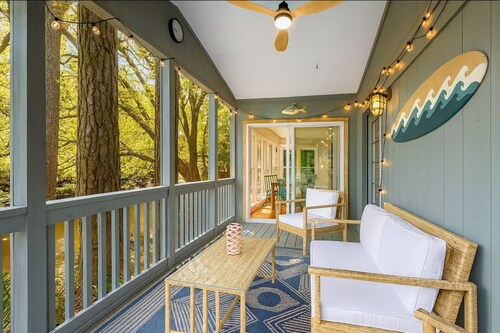 Mermaid Cottage | Fairway & Lagoon Views on Edisto