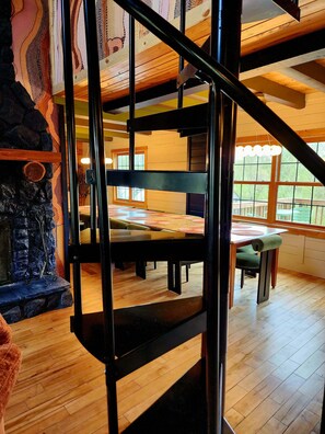 Dining - Luxury Lodge Sleeps 26︱Pool • Pond • Hot Tub (Logan)