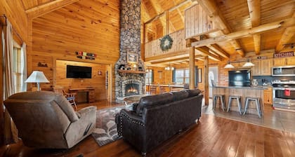 Indoor Pool • Pond • Hot Tub • Sleeps 18