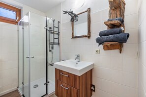 Shower, hair dryer, towels - Apartment 'Frieda' with Wi-Fi (Wehr)