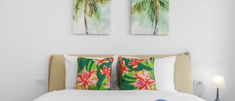 Laptop workspace, free WiFi