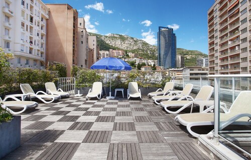À deux pas de Monaco et des plages | T2 + balcon