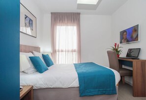 1 bedroom, iron/ironing board, free WiFi - Chambre twin confortable à 10 min du centre ville (Orleans)