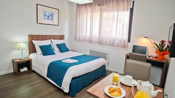 1 bedroom, iron/ironing board, travel crib, free WiFi