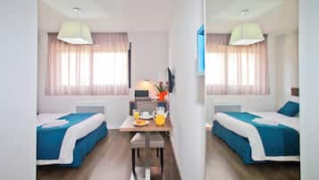1 bedroom, iron/ironing board, travel cot, free WiFi