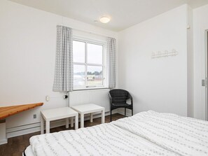 House | Interior - 6 Person Holiday Home on a Holiday Park in Hanstholm (Hanstholm)