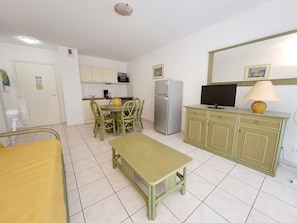 Interior - Large T3 with garden and pool (Fréjus)