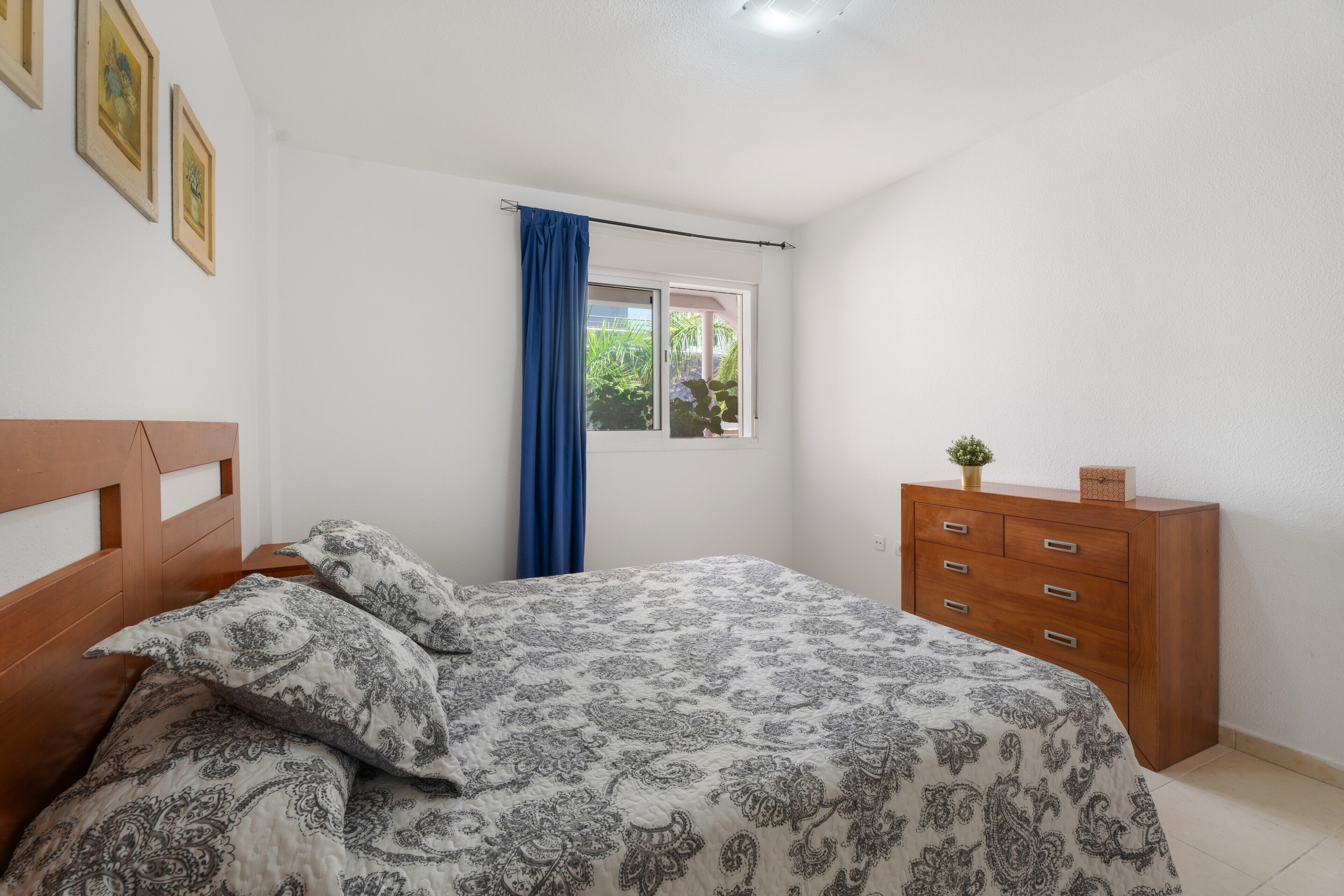 1 makuuhuone, silitysrauta/-lauta, Wi-Fi, vuodevaatteet