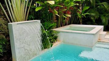 Alberca al aire libre