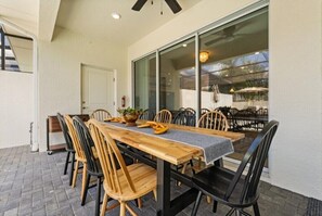 Outdoor dining